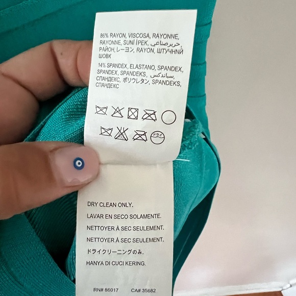 Bodycon BEBE dress - Picture 5 of 9